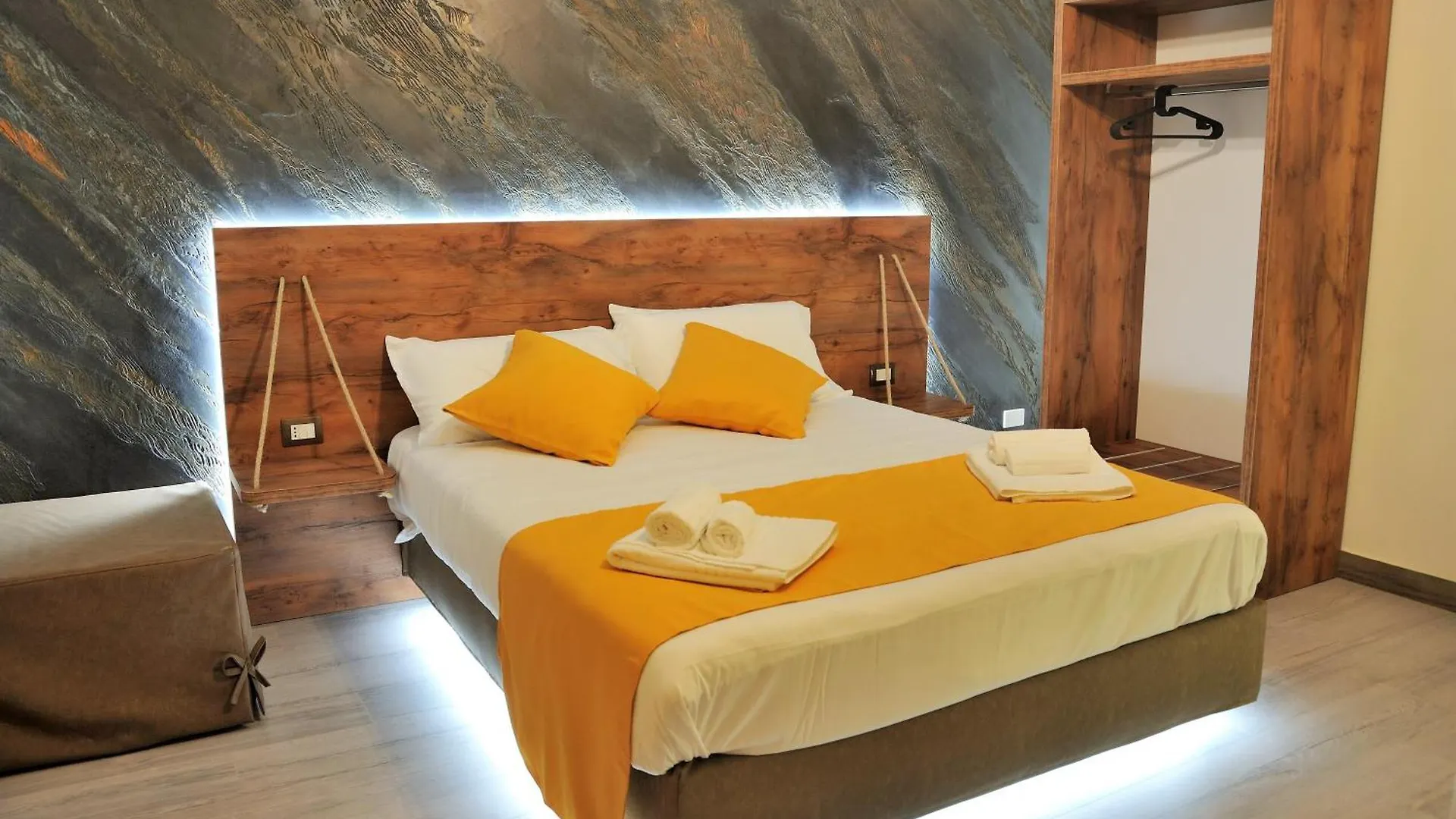 Arsenale Porto Bed and Breakfast Palermo